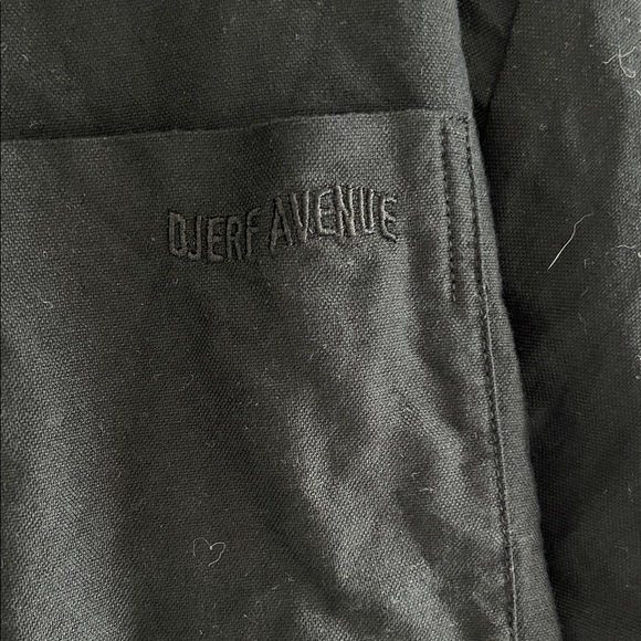 Djerf Avenue Breezy Women's button up shirt with slit in back. - Picture 3 of 4